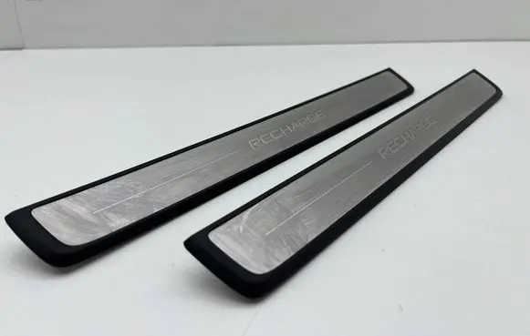 Volvo XC40 Front sill trim cover 32132599