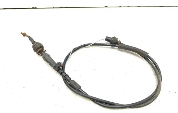 Volkswagen Golf III Throttle cable 1H0721555S