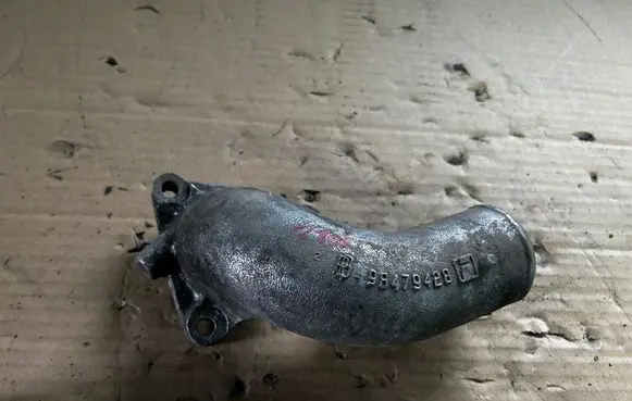 Peugeot Boxer Turbo air intake inlet pipe/hose 98479428