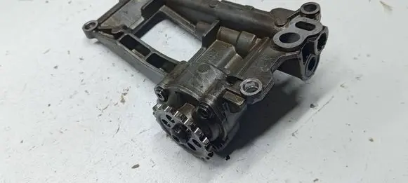 BMW X5 E70 Oil pump 870665
