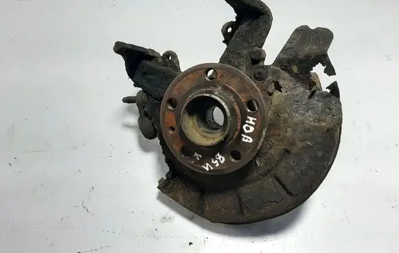 Volkswagen Polo V 6R Front wheel hub 