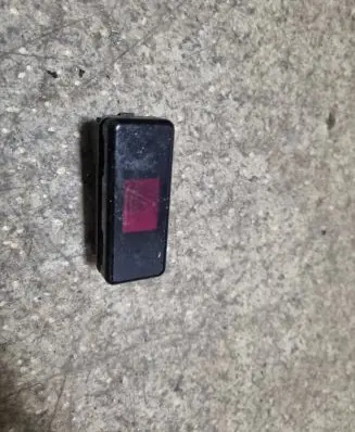 BMW 5 E39 Hazard light switch 8350947