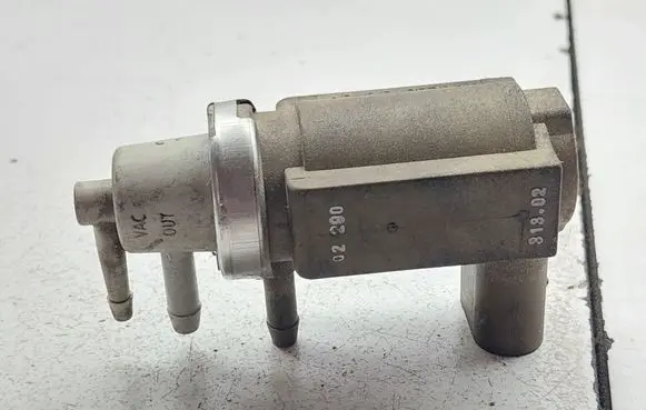 Audi A6 S6 C5 4B Turbo solenoid valve 059906627C