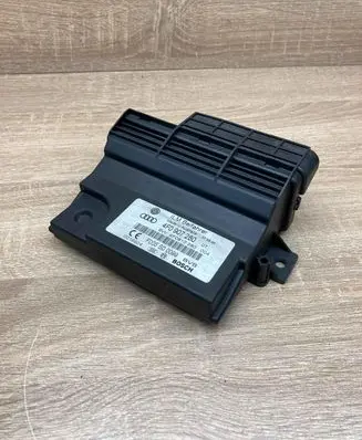 Audi Q7 4L Power management control unit 4F0907280 4F0910280