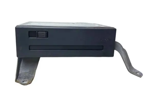 Lexus RX 330 - 350 - 400H Navigation unit CD/DVD player 8684148060