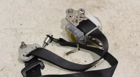 Subaru Forester SJ Seat belt trim 7T7320