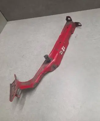 Fender mounting bracket