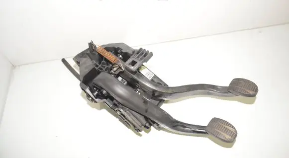 BMW 2 F45 Pedal assembly 6856595 6870848 35006870848