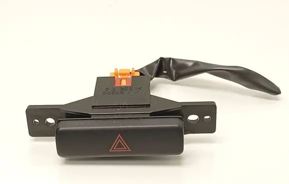 Suzuki Grand Vitara II Hazard light switch SP222