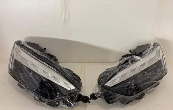 Audi A5 Headlights/headlamps set 8W6941040 8W6941039