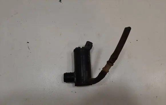 Volvo V70 Windscreen/windshield washer pump 9169611 0602103950