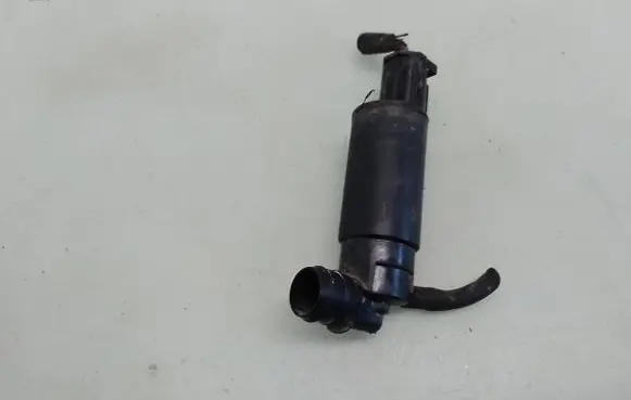 Honda CR-V Windscreen/windshield washer pump