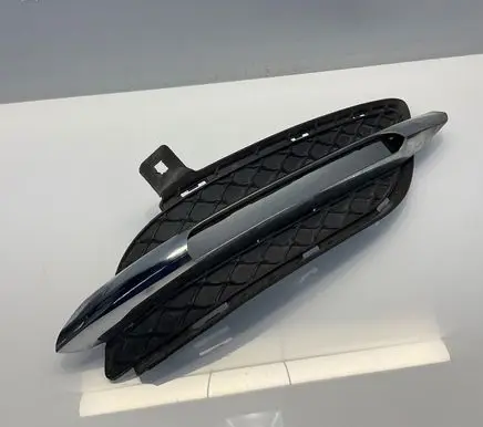 Mercedes-Benz B W246 W242 Front bumper lower grill A2468850722 2468850722