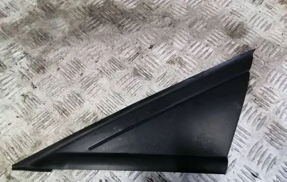 Ford Focus Fender end trim 
