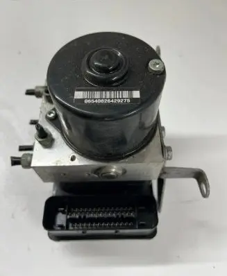 BMW 1 E81 E87 ABS Pump 6777158