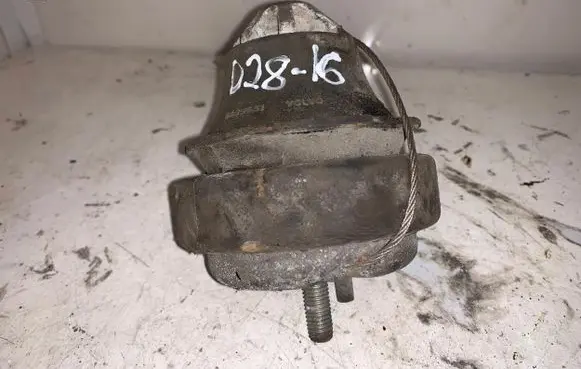 Volvo XC70 Engine mount bracket 9485551 D2816