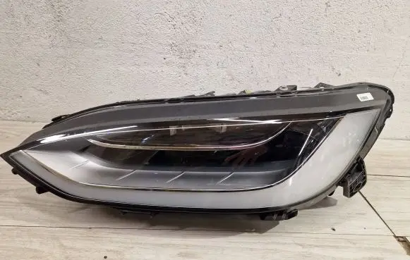 Tesla Model X Headlight/headlamp 1034318-00-D