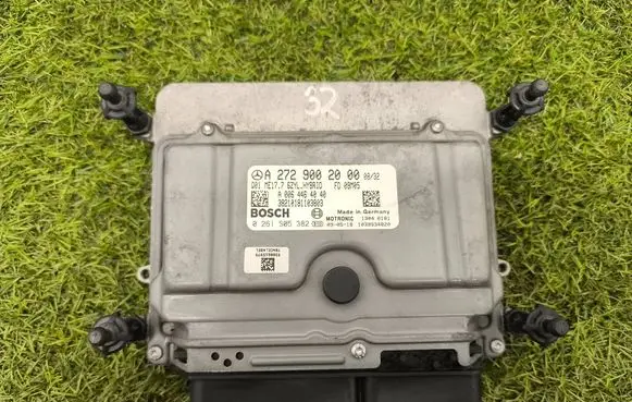 Mercedes-Benz S W221 Engine control unit/module A2729002000 0261S05382 A0064464040