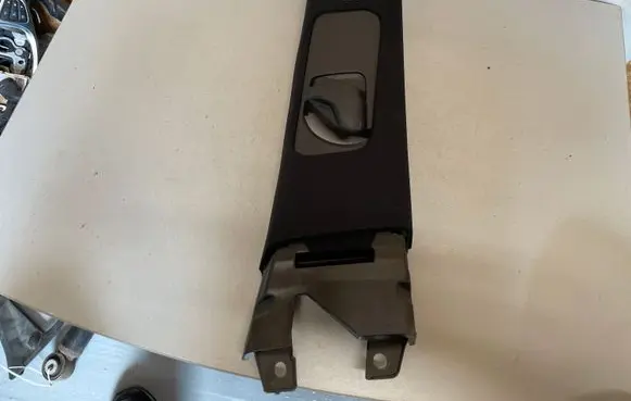 Toyota RAV 4 (XA40) (B) pillar trim (top) 7302333030