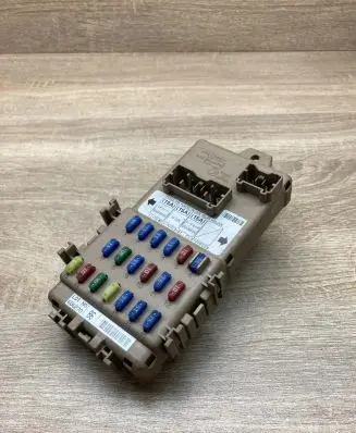 Subaru Forester SG Fuse module LB100603B 606270