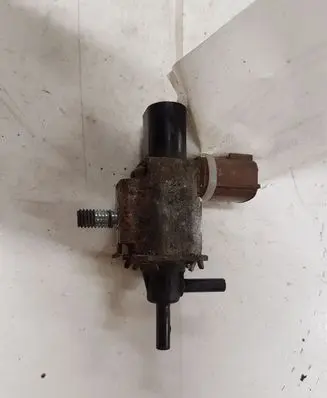 Mazda 6 Vacuum valve K5T46591
