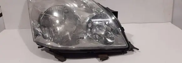 Toyota Corolla Verso AR10 Headlight/headlamp