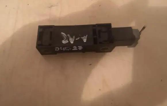 Audi A8 S8 D2 4D Airbag deployment crash/impact sensor 4D0959643D D4527