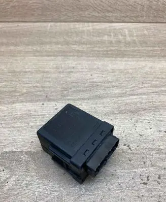 BMW 5 E39 Glow plug pre-heat relay 2246919 72RB510