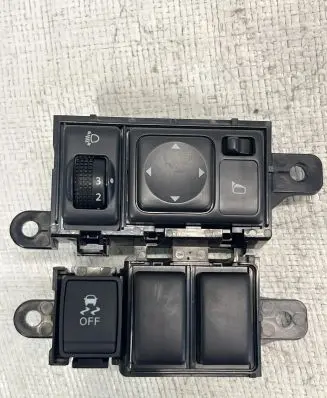 Nissan Juke I F15 Wing mirror switch B48600 P10020