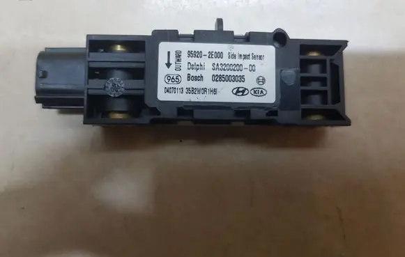Hyundai Tucson LM Airbag deployment crash/impact sensor 959202E000 0285003035