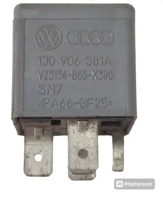 Volkswagen Fox Other relay 1J0906381A V23134B63X396
