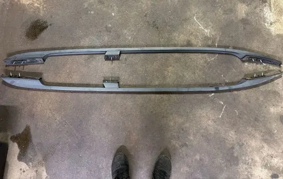 Volvo XC70 Roof bar rail 8663944