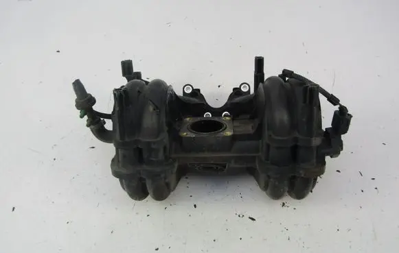 Volkswagen Polo III 6N 6N2 6NF Intake manifold 030129711AR
