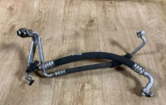 Opel Insignia A Air conditioning (A/C) pipe/hose 13220107 6137793 0059040