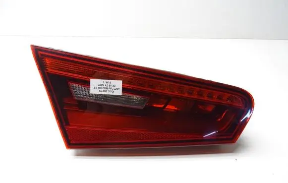 Tailgate rear/tail lights