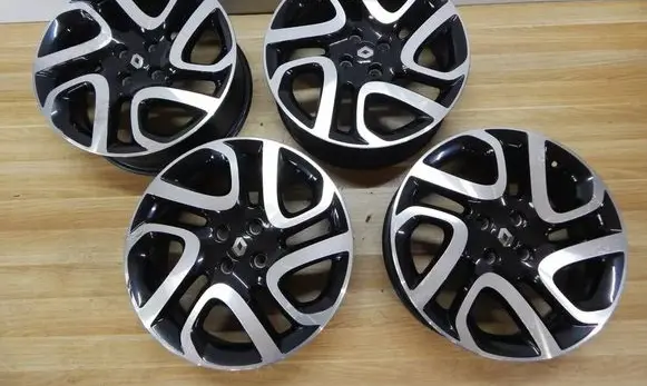 Renault Captur R17 alloy rim 403008829R