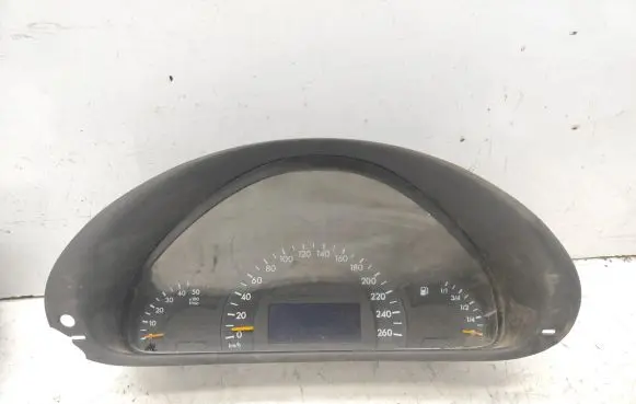 Mercedes-Benz C W203 Speedometer (instrument cluster) A2035401347 110080183 110080022
