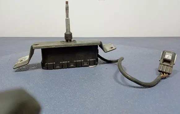 Volvo S60 Front wiper linkage and motor 8620959