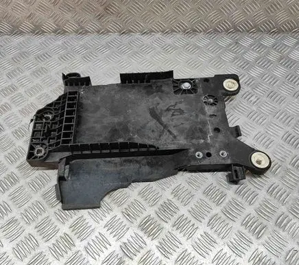 BMW 1 F40 Battery box tray 9387574