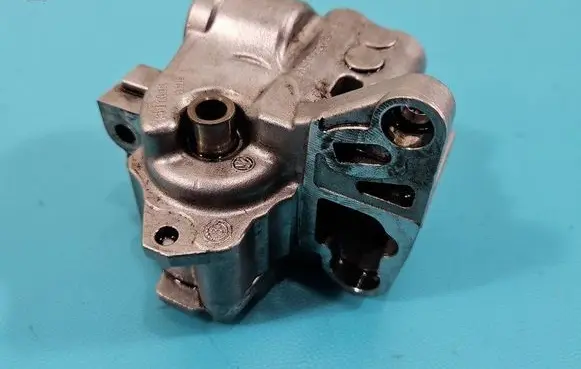 Skoda Superb B6 (3T) Oil pump 03L115109 IMPRK1453254