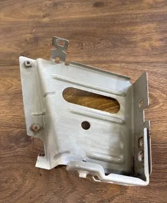 Renault Master III Fender mounting bracket 03G37490R 4616