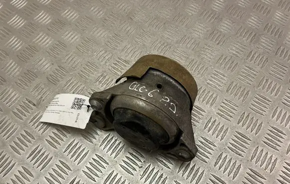 Mercedes-Benz GLC X253 C253 Engine mount bracket A2052407900