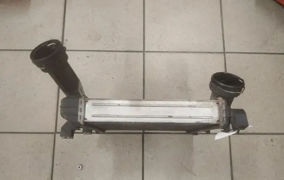 Volkswagen Touareg I Intercooler radiator 7L6145804
