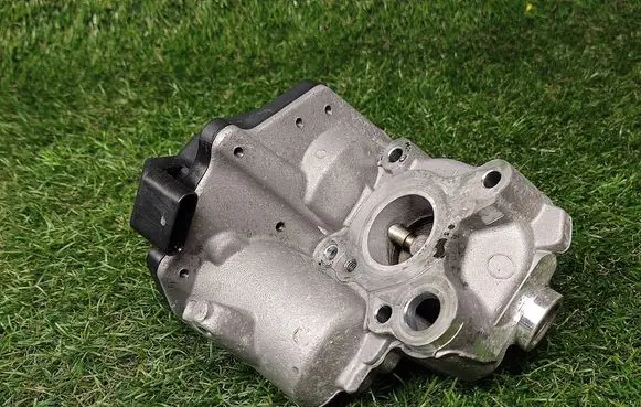 Mercedes-Benz C W204 EGR valve A6511400660 A2C87494500