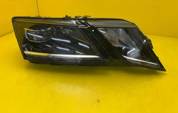 Skoda Octavia Mk3 (5E) Headlight/headlamp 5E1941016E
