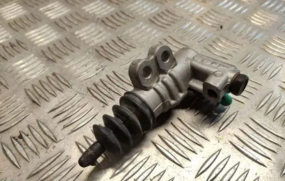 KIA Rio Clutch slave cylinder 