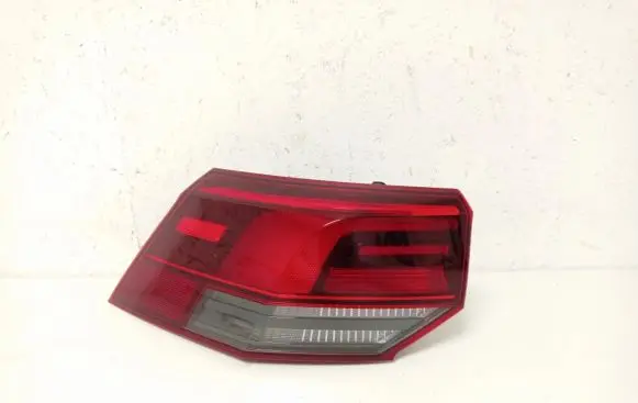 Volkswagen Golf VIII Rear/tail lights 5H0945095C