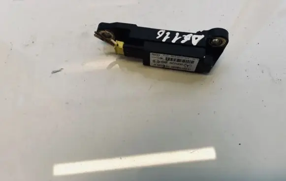 Chrysler Crossfire Airbag deployment crash/impact sensor 0018200726 005229080