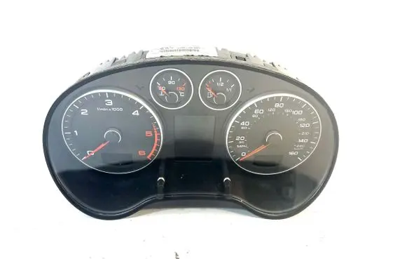 Audi A3 S3 8P Speedometer (instrument cluster) 8P0920982C
