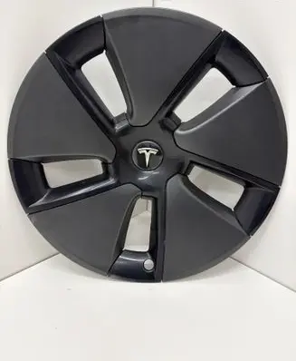 Tesla Model 3 R18 wheel hub/cap/trim 104427100A